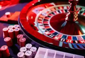 Halaman promosi Slot899 menampilkan berbagai bonus dan penawaran eksklusif untuk member baru dan lama